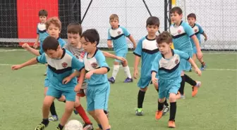 Sağlıkspor ile Efk Arasında Dostluk Maçı