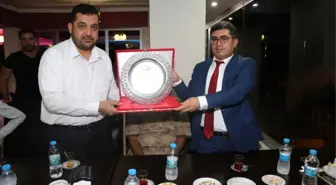 Kaymakam Çetin'den Müftü Aktoprak'a Plaket