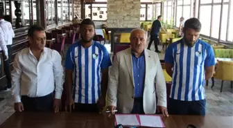 B.b. Erzurumspor Egemen Korkmaz ve Auremir'le Sözleşme İmzaladı