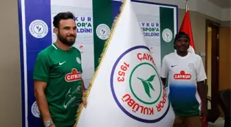 Çaykur Rizespor'da Aminu Umar ve Musa Çağıran İmzayı Attı