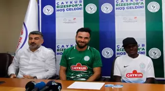 Çaykur Rizespor'da Aminu Umar ve Musa Çağıran İmzayı Attı