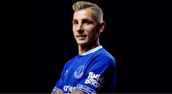Everton, Digne'yi Transfer Etti