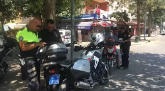Selçuk'ta Motosiklet Sürücülerine Kask Uygulaması