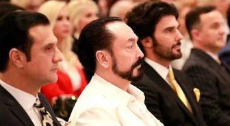 Adnan Oktar'ın, Örgüt Elemanlarını 'Lan Siz Enayi misiniz?' Diyerek Askerlik Yapmaktan Vazgeçirdiği Ortaya Çıktı