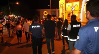 400 Polis Dünyaca Ünlü Barlar Sokağına Girdi