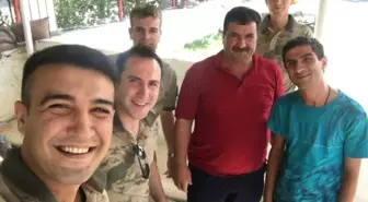 Engelli Gencin Yardımına Jandarma Koştu