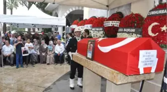 Tedavi Gördüğü Hastanede Şehit Olan Polis, Denizli'de Toprağa Verildi