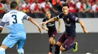 Arsenal, Lazio'yu Yıktı! Mesut'a Büyük Destek