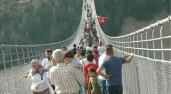 4 Minareli Asma Köprüye Ziyaretçi Akını