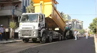 Gazikent Bölgesinde Tahrip Olan Yollar Yenileniyor