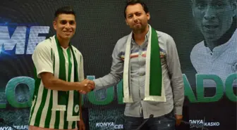 Perulu Milli Oyuncu Atiker Konyaspor'a İmzayı Attı