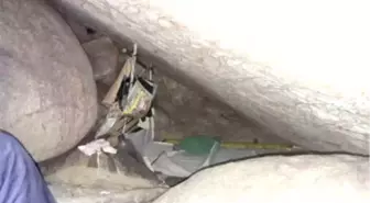 Endonezya'da Bir Şaman Tarafından 15 Yıldır Mağarada Tutulan Kadın Kurtarıldı