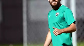 Tunay Torun, Bursaspor'daki İlk Antrenmanına Çıktı