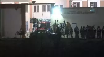 Kandıra Cezaevinde Mahkumlar Gardiyanı Rehin Aldı