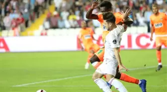 Spor Toto Süper Lig: Demir Grup Sivasspor: 0 - Aytemiz Alanyaspor: 0 (İlk Yarı)