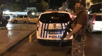 Fatih'te Polis, Tartışığı Kişiler Tarafından Silahla Yaralandı