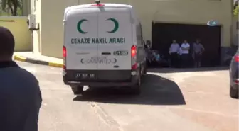 Gaziantep'te Ticari Araç Devrildi: 2 Ölü, 2 Yaralı