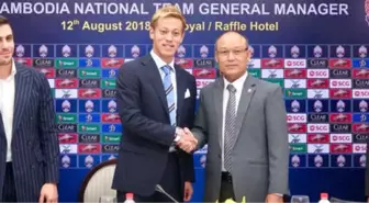 Japon Yıldız Keisuke Honda, Kamboçya Milli Takımının Genel Menajeri Oldu