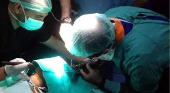 Bisikletten Düşen Çocuğun Başına İnşaat Demiri Saplandı(2)