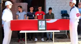 Kalp Krizi Sonucu Şehit Olan Asker Toprağa Verildi