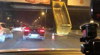 Açılan Damper Üst Geçitte Asılı Kaldı