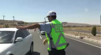 Çocuklar Hatalı Sürücülere 'Kırmızı Düdük' Çalacak