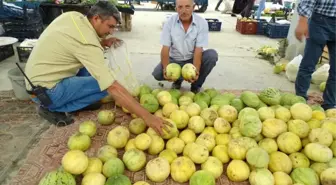 Hisarcık'ta Yerli Kavun Rağbet Görüyor