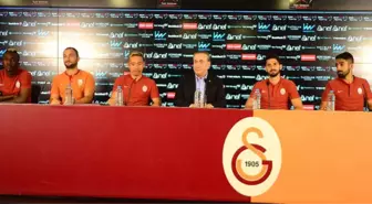 Galatasaray'da Toplu İmza Töreni