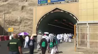 Hacı Adayları Yarın Arafat'a Çıkacak