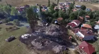 Tosya'da 8 Evin Küle Döndüğü Yangının Bilançosu Havadan Görüntülendi