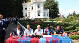 Trabzonspor'un Yeni Transferi Nwekaeme Sözleşmeye İmza Attı