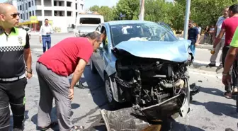 Erzincan'da Trafik Kazası: 5 Yaralı