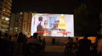 Mezitli'de Yazlık Sinema ve Su Dünyası Bayramda da Açık