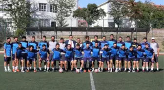 Yenimahalle Belediyespor Sahaya İndi