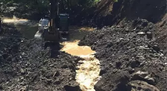 Kapanan Mahallelerin Yolu Trafiğe Açılıyor