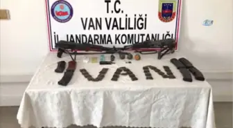 Van'da Jandarma, Saldırı Hazırlığındaki 2 Teröristi Etkisiz Hale Getirdi