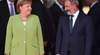 Almanya Başbakanı Merkel, Ermenistan'da