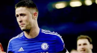 Garry Cahill İmzaya Kaldı