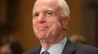 Senatör John Mccain Kimdir?