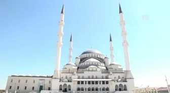 Kocatepe Camisi, Selimiye ve Sultanahmet'in İzlerini Taşıyor (1)