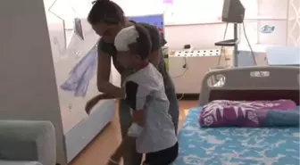 Başına Demir Saplanan 7 Yaşındaki Fırat, Hayati Tehlikeyi Atlattı