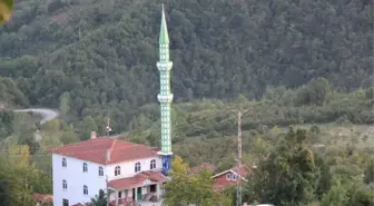 Gurbetçi Vatandaş, Köyündeki İki Camiye Minare Yaptırdı