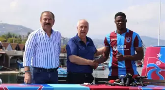 Trabzonspor Calep Ekuban ile Sözleşme İmzaladı