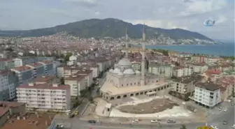 Anı Anda 10 Bin Kişinin Namaz Kılabileceği Cami Havadan Görüntülendi