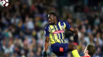 Bolt, Futbol Kariyerinin İlk Maçına Çıktı