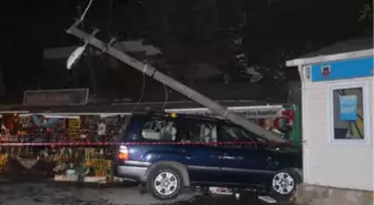 Bursa'da Cip, Zeytin Dükkanına Daldı: 2 Ölü, 1 Yaralı