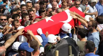 Zonguldak'ta Şehidi On Binler Uğurladı