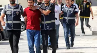 Polis 'Avcı' Kılığında Katil Zanlılarını Yakaladı