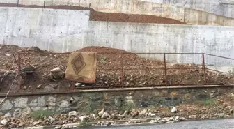 Sarıyer'de Sağanak Yağış Toprak Kaymasına Neden Oldu, Tünel Trafiği Aksadı