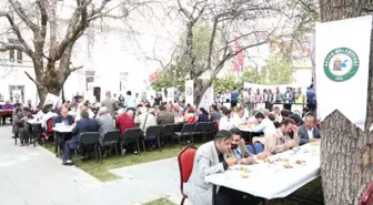 Gevaş Belediyesinden 2 Bin Kişilik 'Kardeşlik Sofrası'